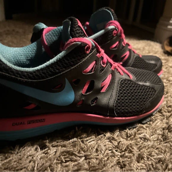 Women’s Nike Dual Fusion Lite Running Shoes US Size 9 - Picture 10 of 10